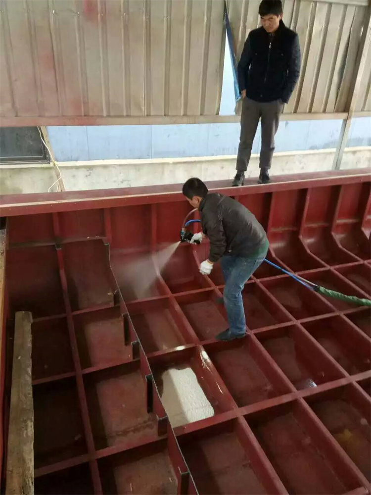 管道噴涂聚氨酯設(shè)備 管道噴涂聚氨酯設(shè)備