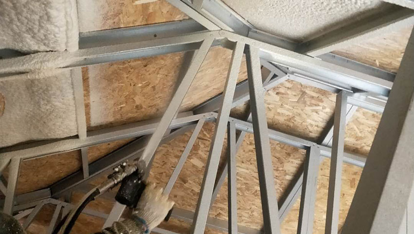 輕鋼房屋聚氨酯保溫施工(聚氨酯噴涂機(jī))-京華邦威 輕鋼房屋聚氨酯保溫施工(聚氨酯噴涂機(jī))-京華邦威