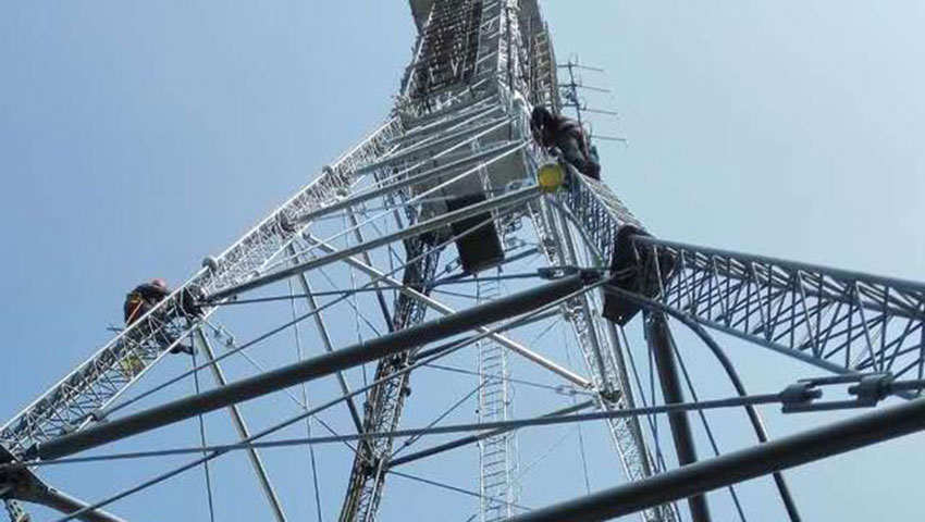 鐵塔防腐聚脲噴涂設備-京華邦威 鐵塔防腐聚脲噴涂設備-京華邦威